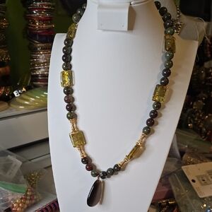 Elegant Multicolor Beaded Necklace